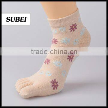 Flower Knitting Sock Five Toe Finger Socks Woman Sock photo-3
