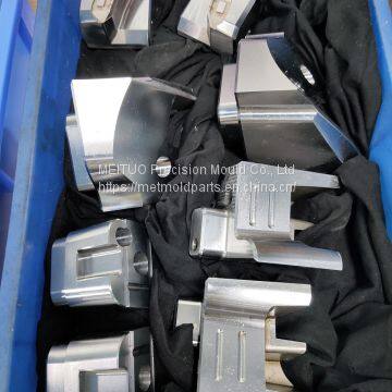 2020 manufacturer customized precision mould parts and components in China