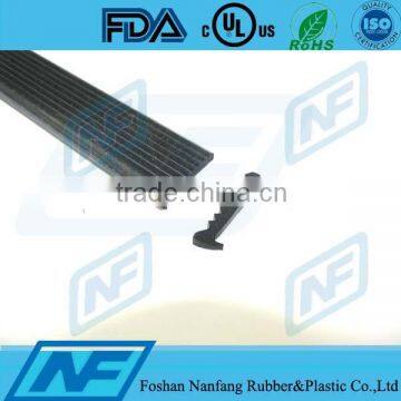 Oil Resistance Extruded Neoprene Rubber Seal photo-3