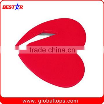 Cheap wholesale handle heartshaped plastic letter opener