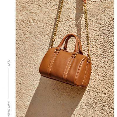 Genuine Leather Retro Women's Handbag 2026 First Layer Cowhide Shoulder Bag Niche Luxury Design Commuting Casual Crossbody Bag photo-4