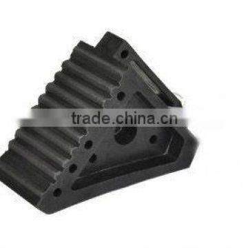 Rubber wheel chocks with handle