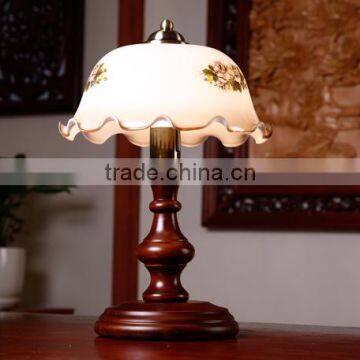 Antique Wooden Table Lamp ., British Style .wooden Tale Lamp .hand Craft Table Lamp photo-3
