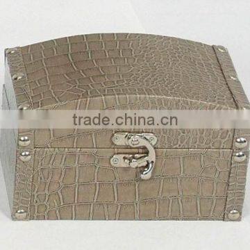 Retro Gray Alligator Arc Jewelry Box photo-1