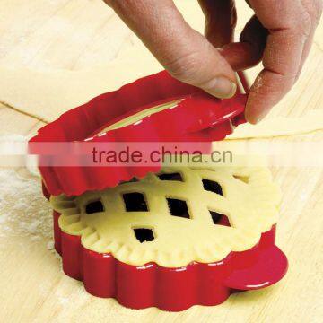 lattice mini pie mold