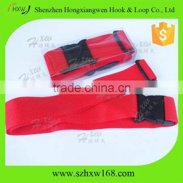 Ajustable polyester webbing for safety belt