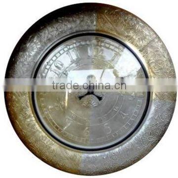 round polished clock