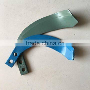 Agricultural rotary tiller blade