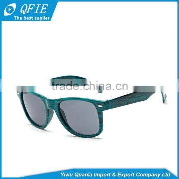 Wholesale Fashion Wood Grain Sunglasses With With Logo Engraved photo-2