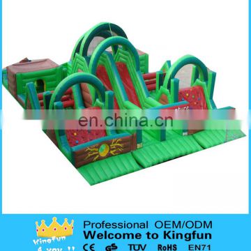 Giant inflatable comb obstacle for jumping