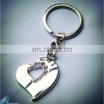 Fashion Loving Heart Shape Metal Keychain Custom Logo Design