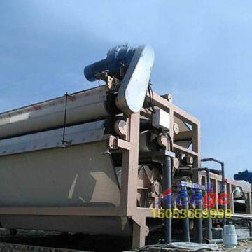 Mud dewatering equipment