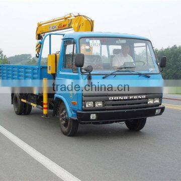 Dongfeng 3.2ton crane cargo truck