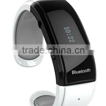 2014 hotseller led bluetooth bracelet fashion watch for driver handfree call mp3