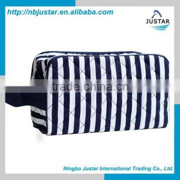 High Qulity Cotton Material Fashionable Large-Capacity Portable Travel Makeup Cosmetic Bag