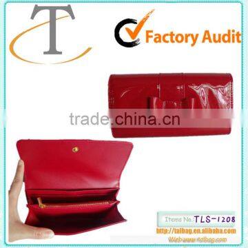 Fashion red shiny pvc leather purse with knot on the flap