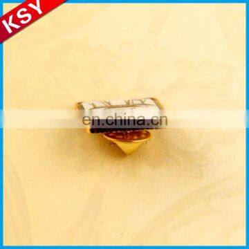 Best Quality Professional Production Printing Fish Lapel Badge Buttons Pins Company