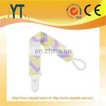 Wholesale Funny Fashion Plastic Baby Pacifier Clip,Wholesale pacifier chain clip 2017 baby private label silicone baby paci clip