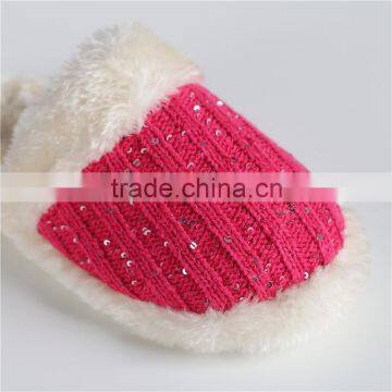 Woman Knitted Indoor Slipper With Sequins