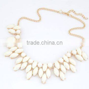 2014 Hot Sale Stock Wholesale Metal Jewelry Luxurious Statement Necklace for Ladies