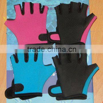 2016 High Quality Neoprene Padded Sport Gloves