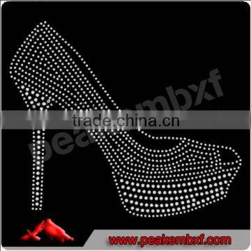 Beautiful high-heeled shoes transfer rhinestone design