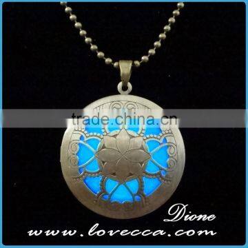 Handmade Night Light up Alloy Locket Glow Dark Necklace photo-2