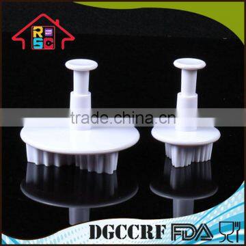 NBRSC Leaf Shape Plastic Mould Plunger Cookie Cutter Cake Mould Shape photo-3