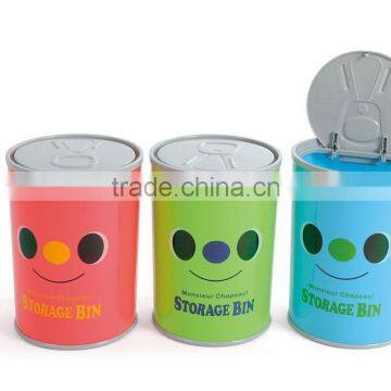 Plastic trash can with cover Box