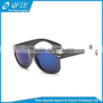 Wholesale Fashion Wood Grain Sunglasses With With Logo Engraved photo-3