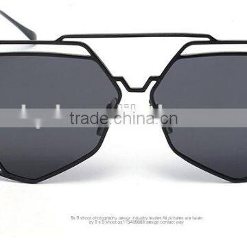 2016 Super Lovers Poly Polarized Sunglasses Metal Hollow Out V Glasses Frame Color Film Sunglasses photo-3