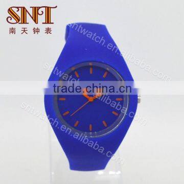 Simple style silicone watch with different colors for teenagers