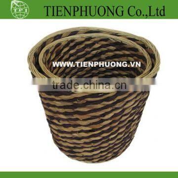 round handmade wicker basket/ willow bin