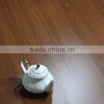 Crystal laminate flooring