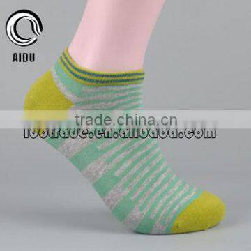 Fashion Wholesale Thin Strip Men Cotton Colored Custom Design Socks Mens Socks Ankle Socks