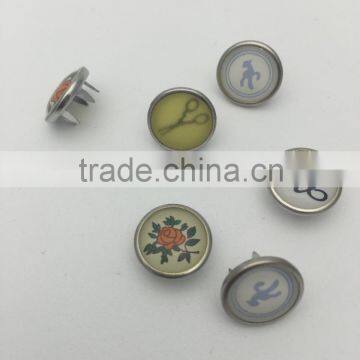 Prong Button