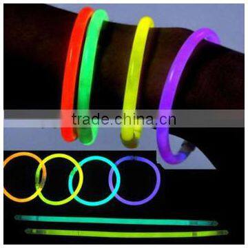 glow bracelets glow in the dark