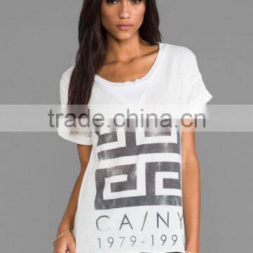 Rib knit neckline raw cut hem t-shirt