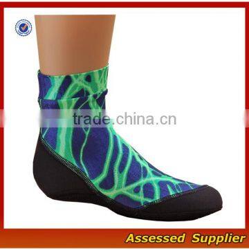 FXS156 Cheap Wholesale Waterproof Sand Socks Neoprene Beach Socks