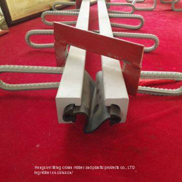 Concrete metal expansion joint for road bridge construction