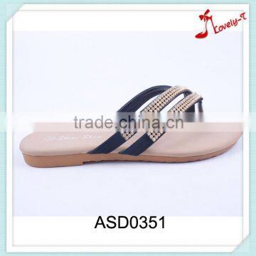 Sexy woman new soft cheap beach slippers with rhinestone decoration