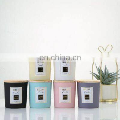 K&B wholesale hot sale cheap modern glass candleholders candle jars with wood lid for home decor