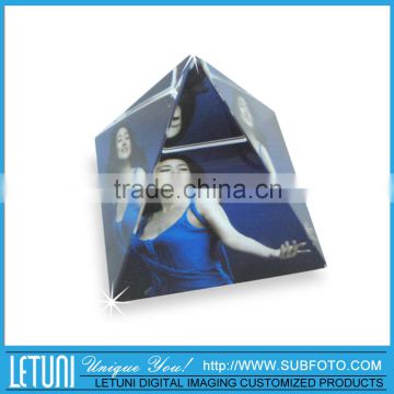 Hotsales crystal pyramid shaped paperweight-80mm