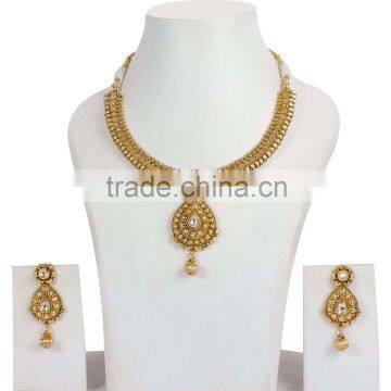 Indian Traditional Bollywood Style Sleek Necklace Set