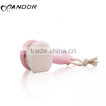 New Pink Portable Synthetic Hair Pulm Blossom Facial Cleaning Brush photo-2