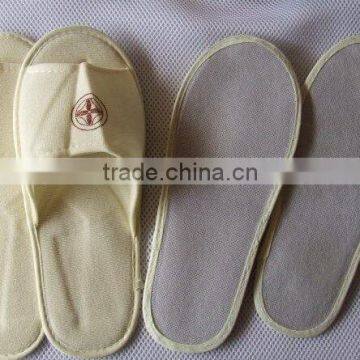 5 star yellow disposable hotel slipper with logo