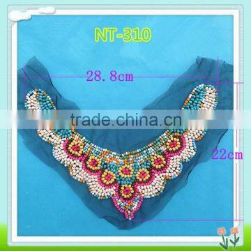 Fashion beaded collar with colored beads