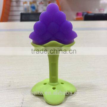 FDA/LFGB silicone baby fruit teether