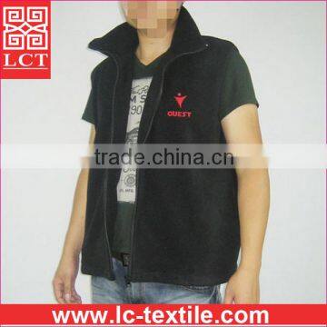 China OEM clothing manufacturer custom embroidery good hand feeling black sleeveless cheap fleece vest for promotion(LCTU0055)