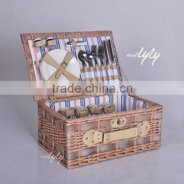 Deluxe Wicker 4 Person Picnic Basket Hamper Luxury Birthday Gifts